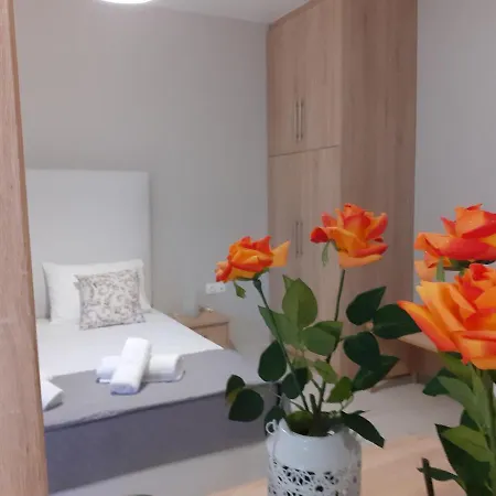 Nini's House 2 - 100m From Town Center Nydri (Lefkada)