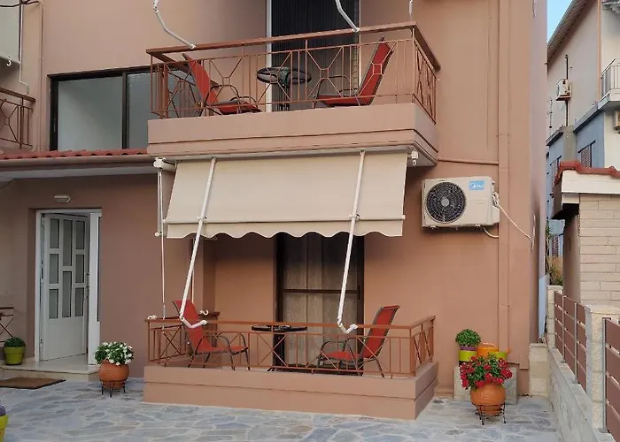 Nini's House 2 - 100m From Town Center דירה