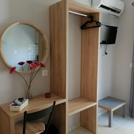 Nini's House 2 Apartment *