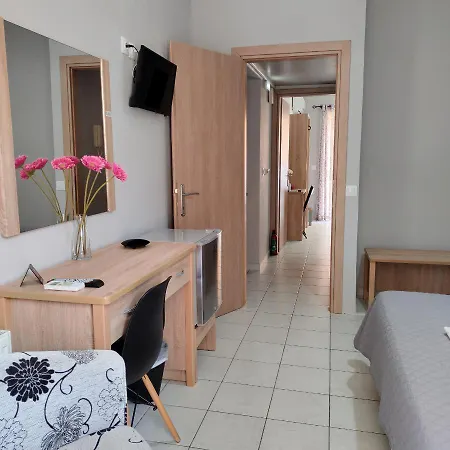 Nini's House 2 - 100m From Town Center Apartamento Nydri (Lefkada)