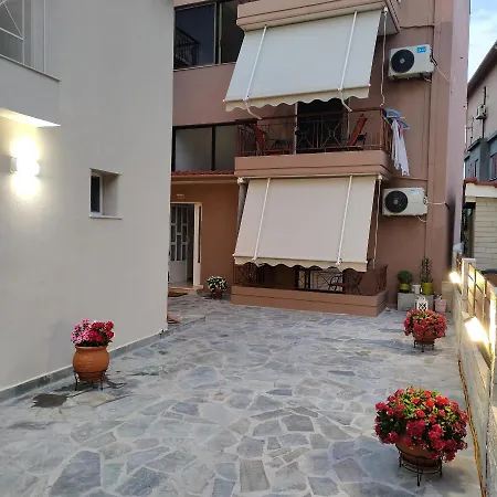 아파트 Nini's House 2 - 100m From Town Center